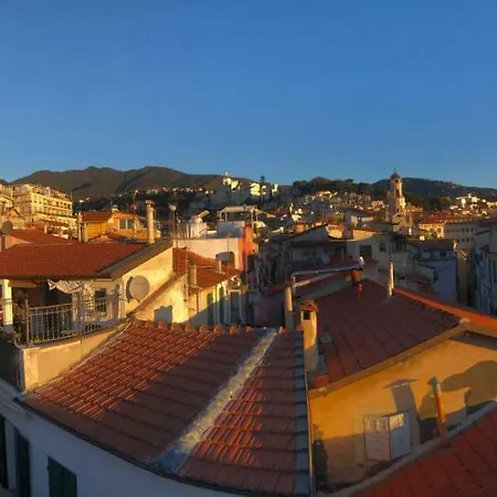 Appartement Corradi 37 *