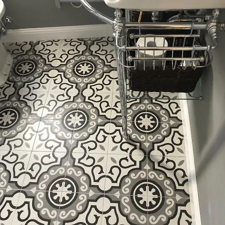 Apartment Corradi 37 *