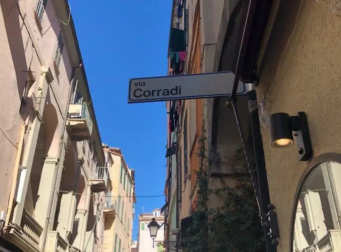 Appartement Corradi 37 *