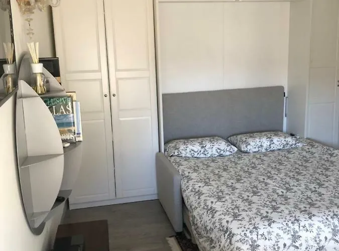 Appartement Corradi 37 *